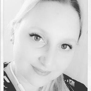 Meet your Posher, Danica